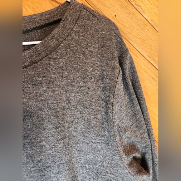 Jamby Styles solid dark gray large quarter length sleeve casual blouse - Picture 3 of 11